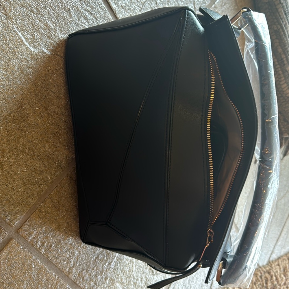 Puzzle hand bag